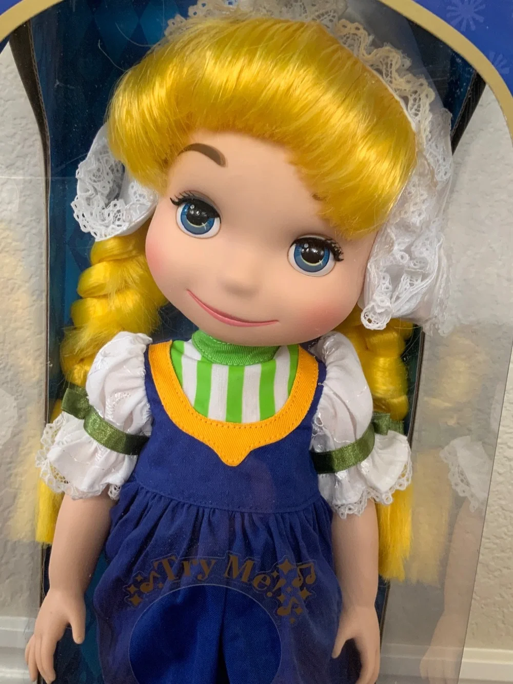 Disney Holland It's a Small World' Animator’s Collection Singing Doll New in Box
